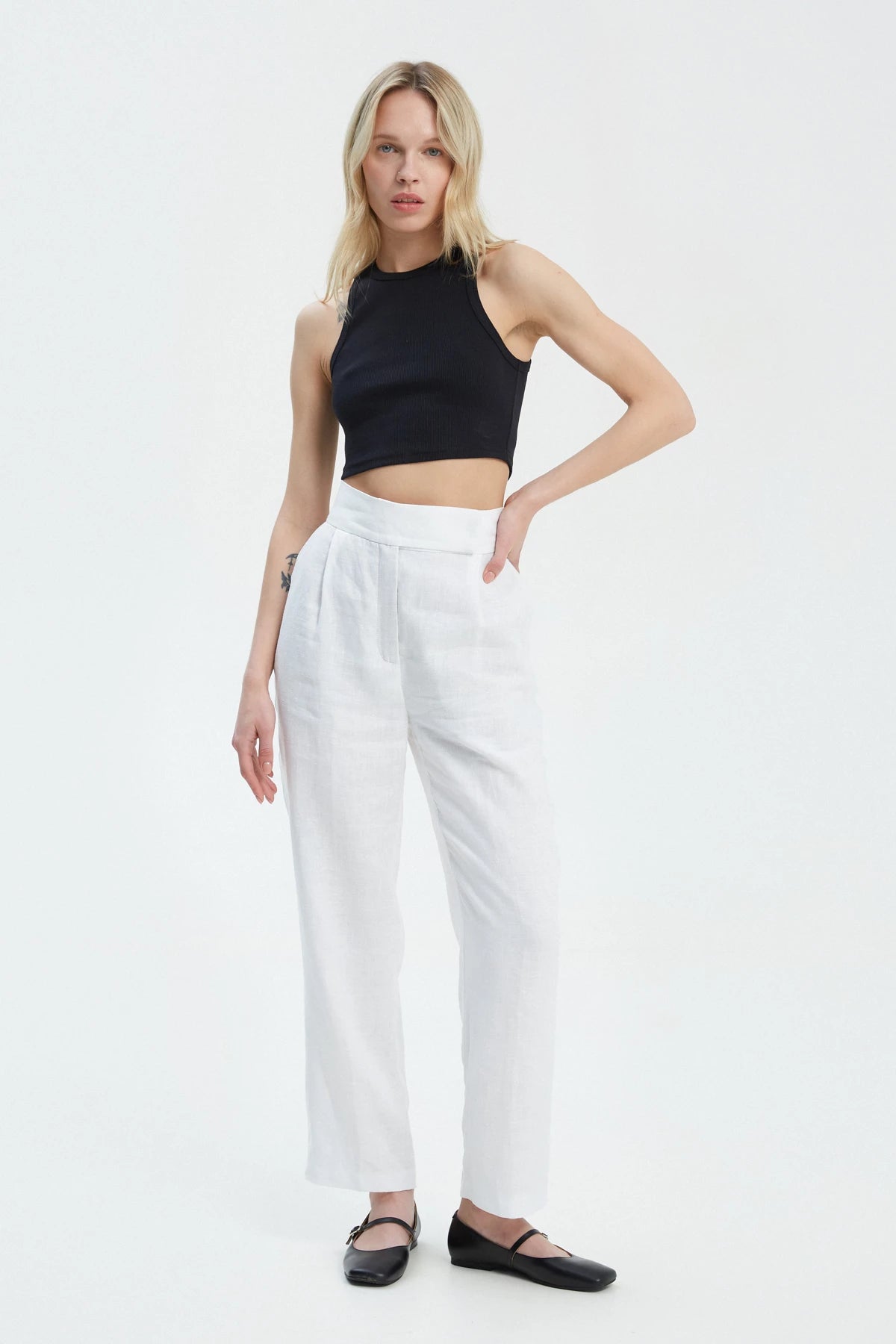 White straight cut cropped linen trousers