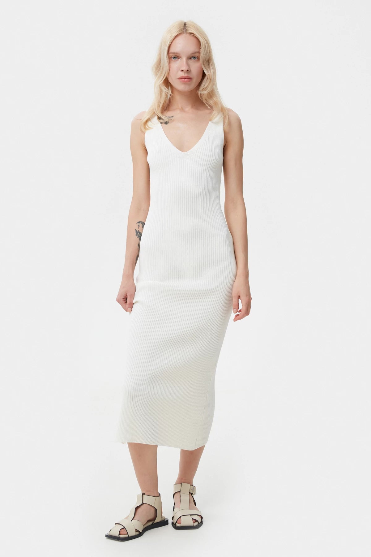 Milky ribbed midi dress with viscose