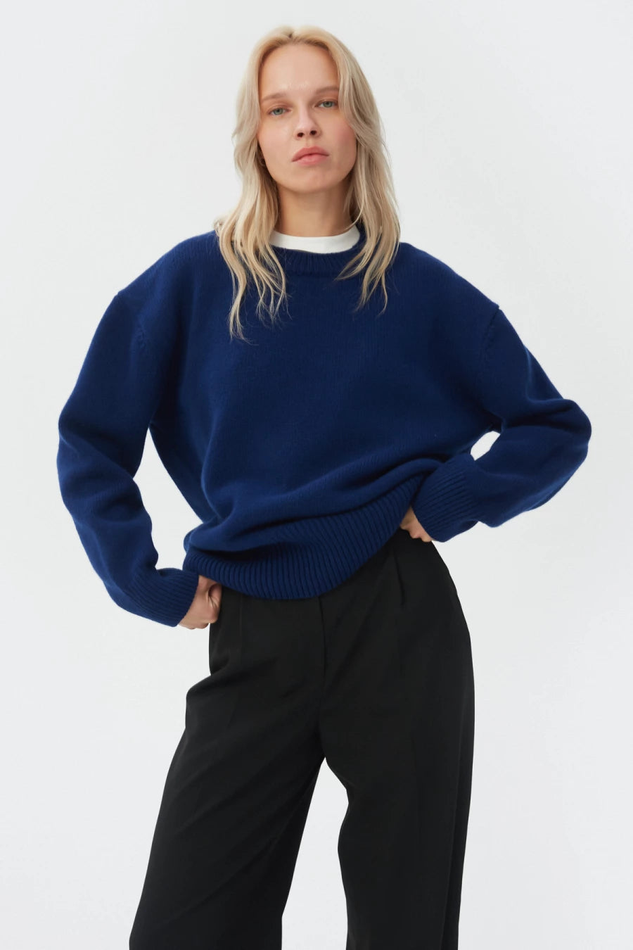 Cashmere dark blue sweater