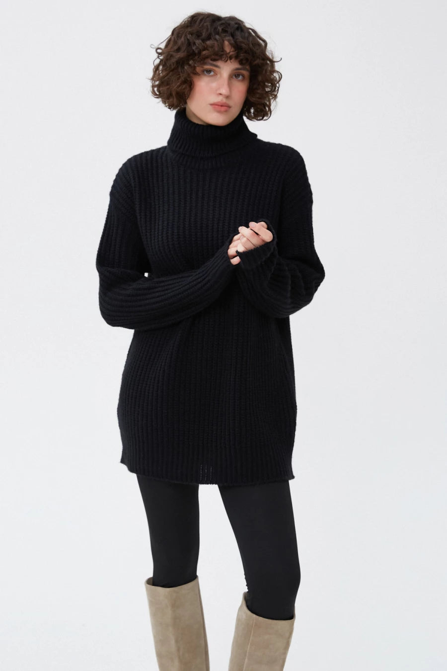 Black knitted dress with wool