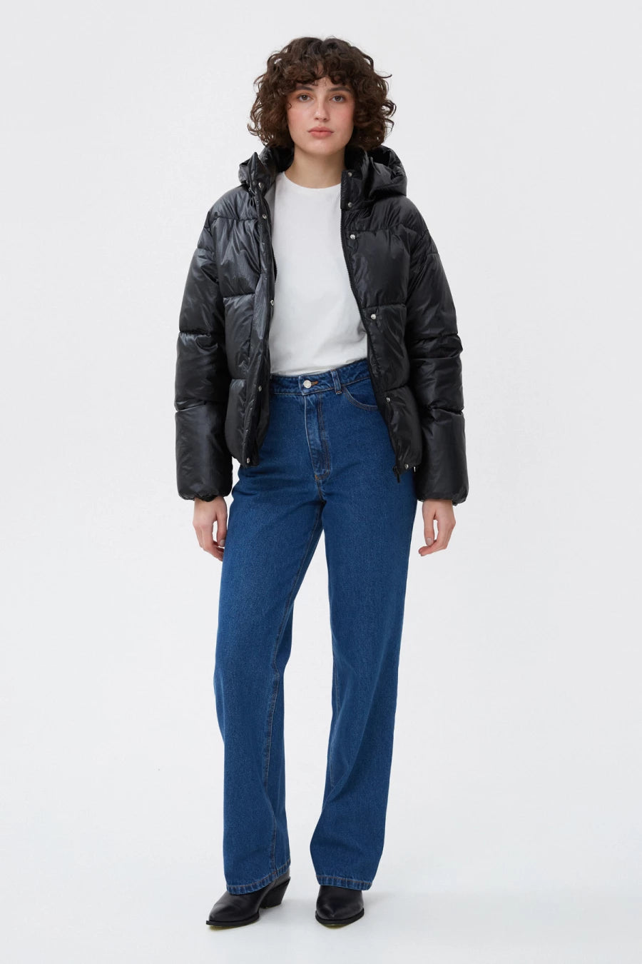 Black cropped puffer jacket with insulation