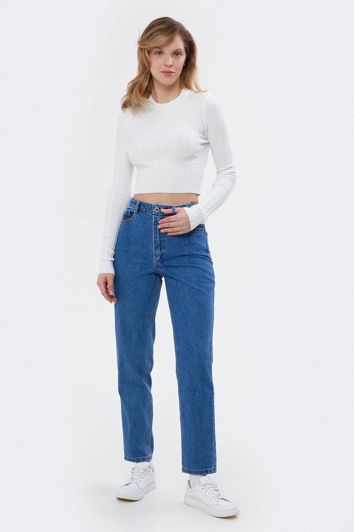 Milky knitted cropped jumper with viscose