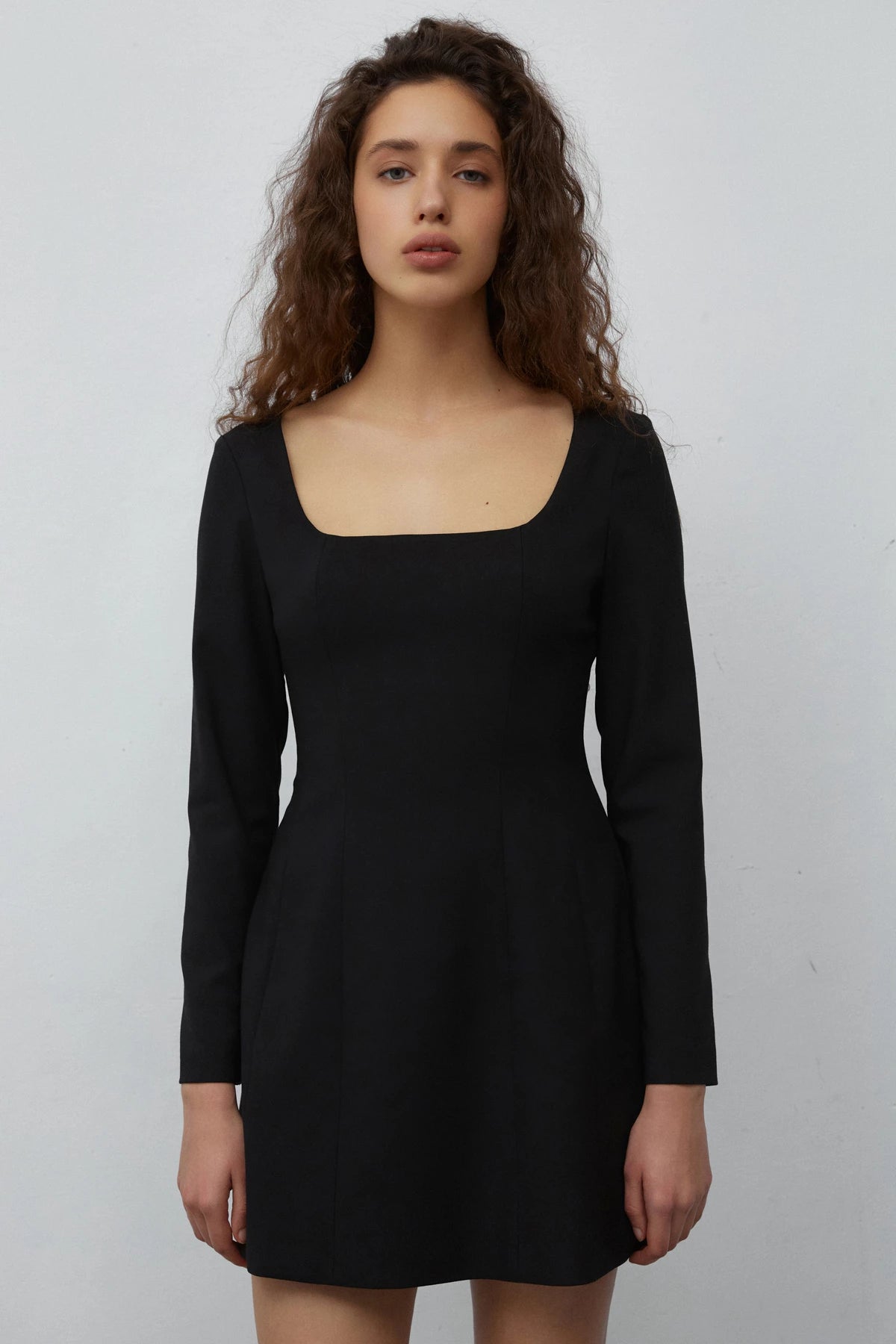 Short black X-silhouette dress with viscose