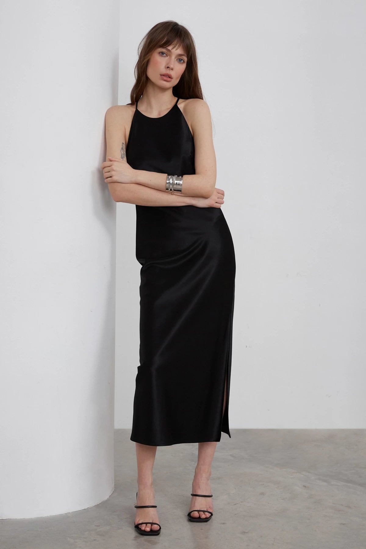 Black long midi slip dress of satin-atlas