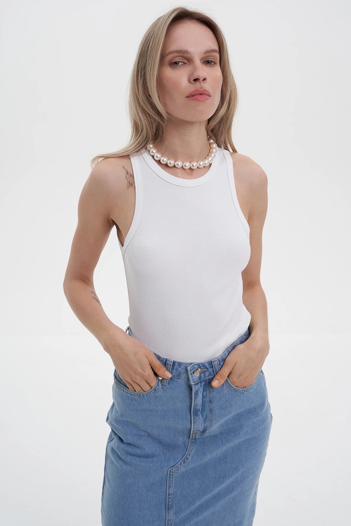 White knitted ribbed tank top