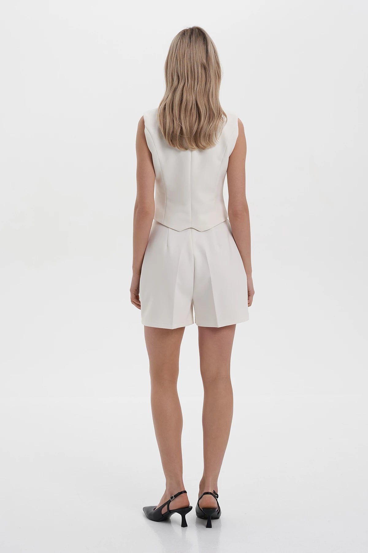 Milky loose shorts with viscose