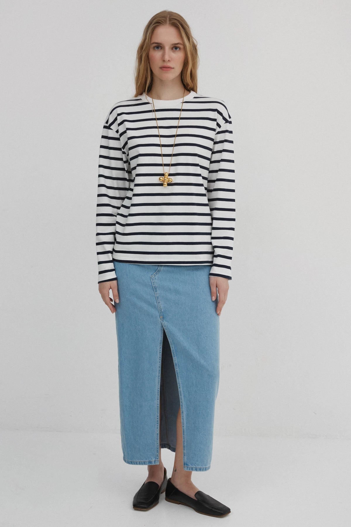 Longsleeve in dark blue stripe with cotton