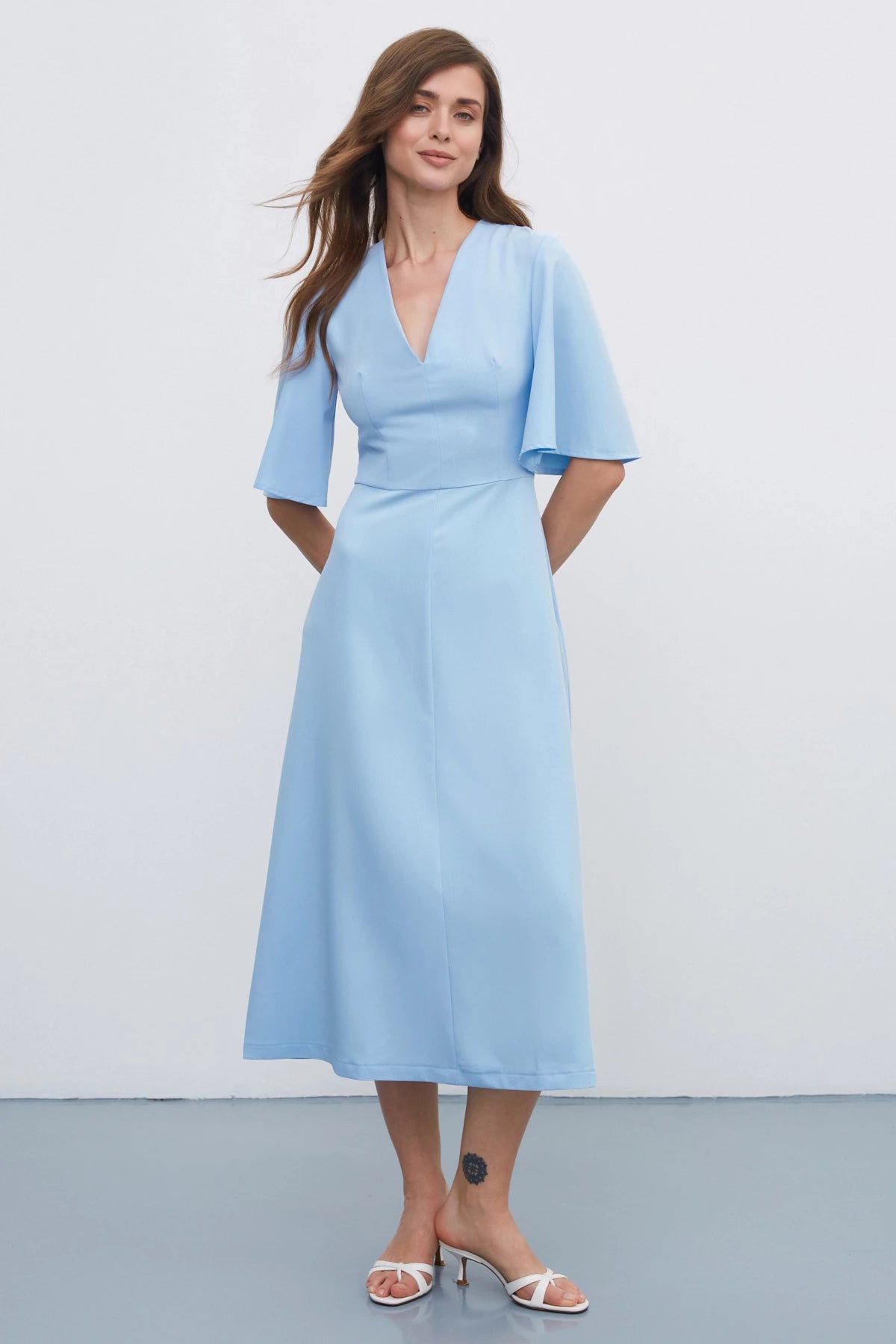 Blue viscose V-neck midi dress