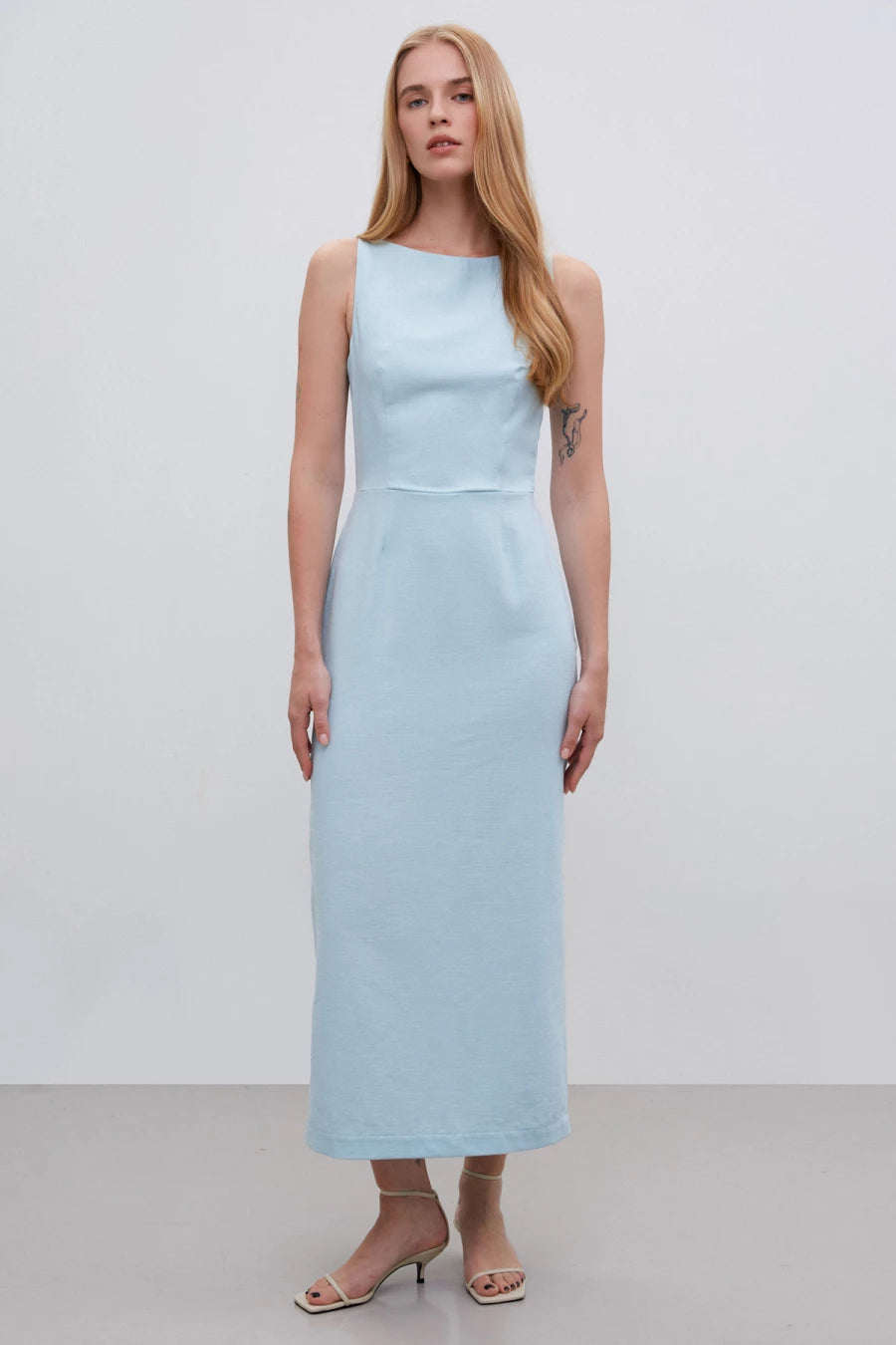 Blue sheath dress with linen