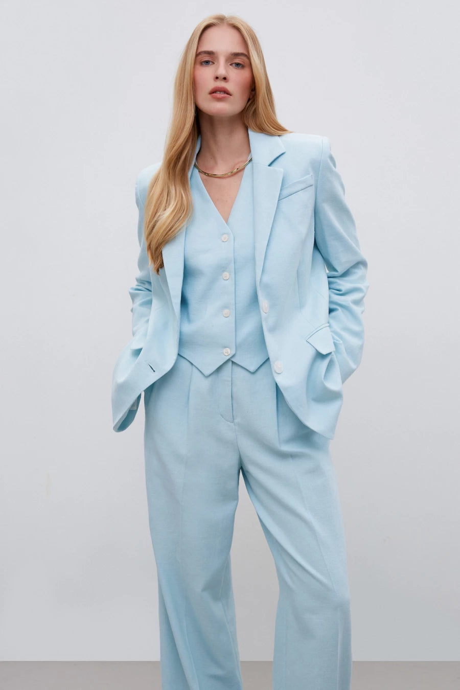 Blue straight-cut single-breasted jacket with linen