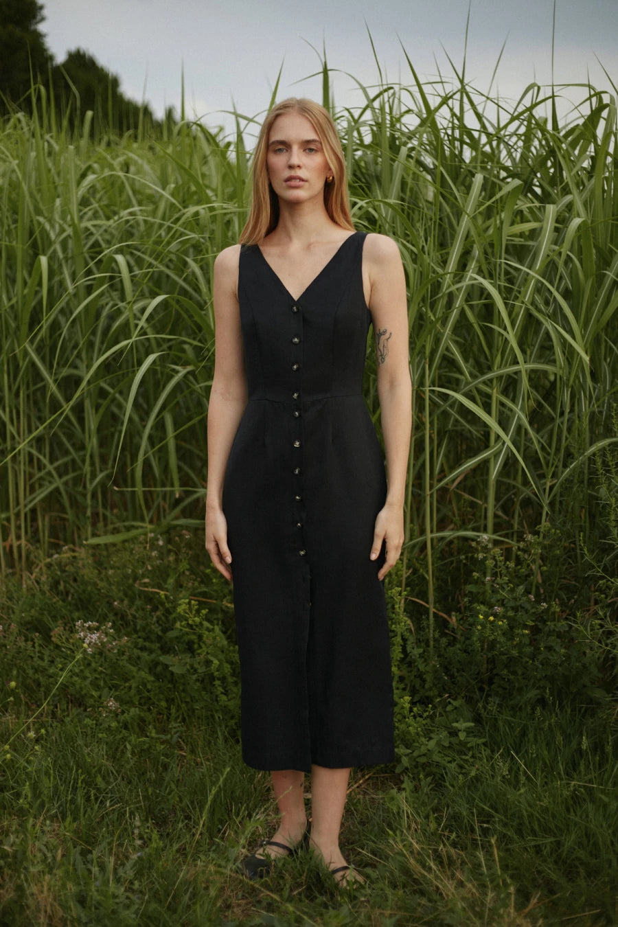 Black sheath dress with buttons made of cotton