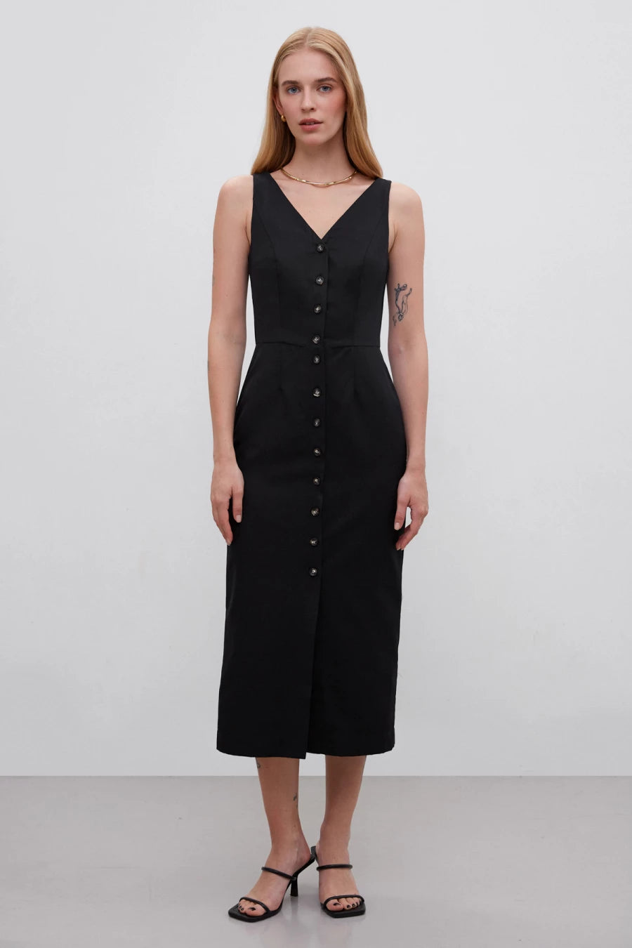 Black sheath dress with buttons made of cotton