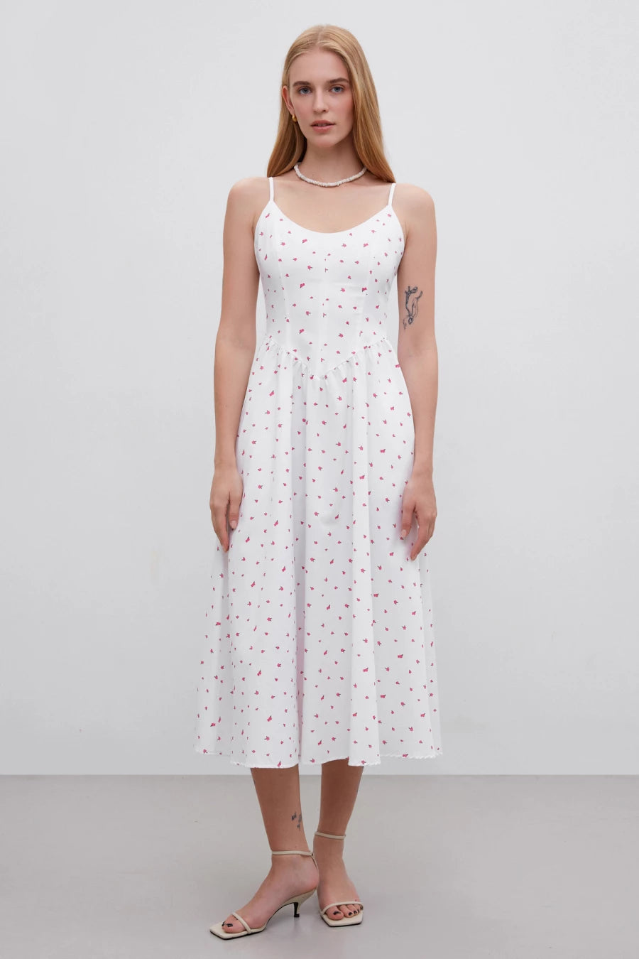 Dress with a corset top in a "pink flowers" print with cotton