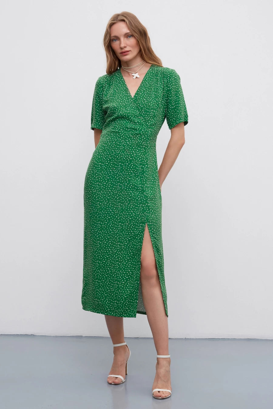 Green midi dress in the print "milky drops" made of viscose