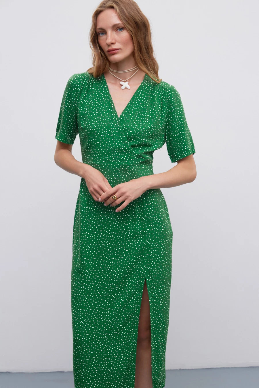 Green midi dress in the print "milky drops" made of viscose