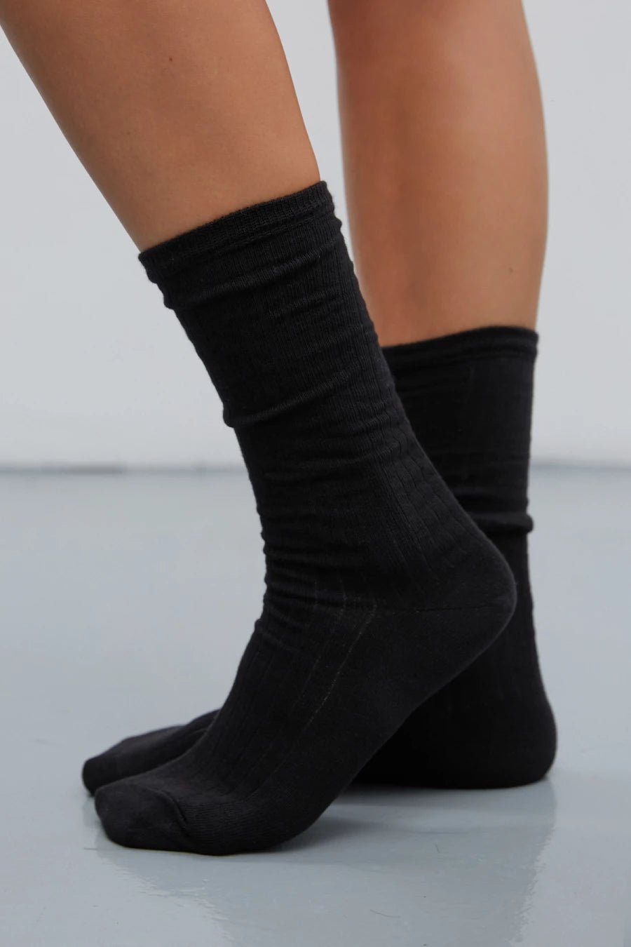 High black cotton socks with a rib