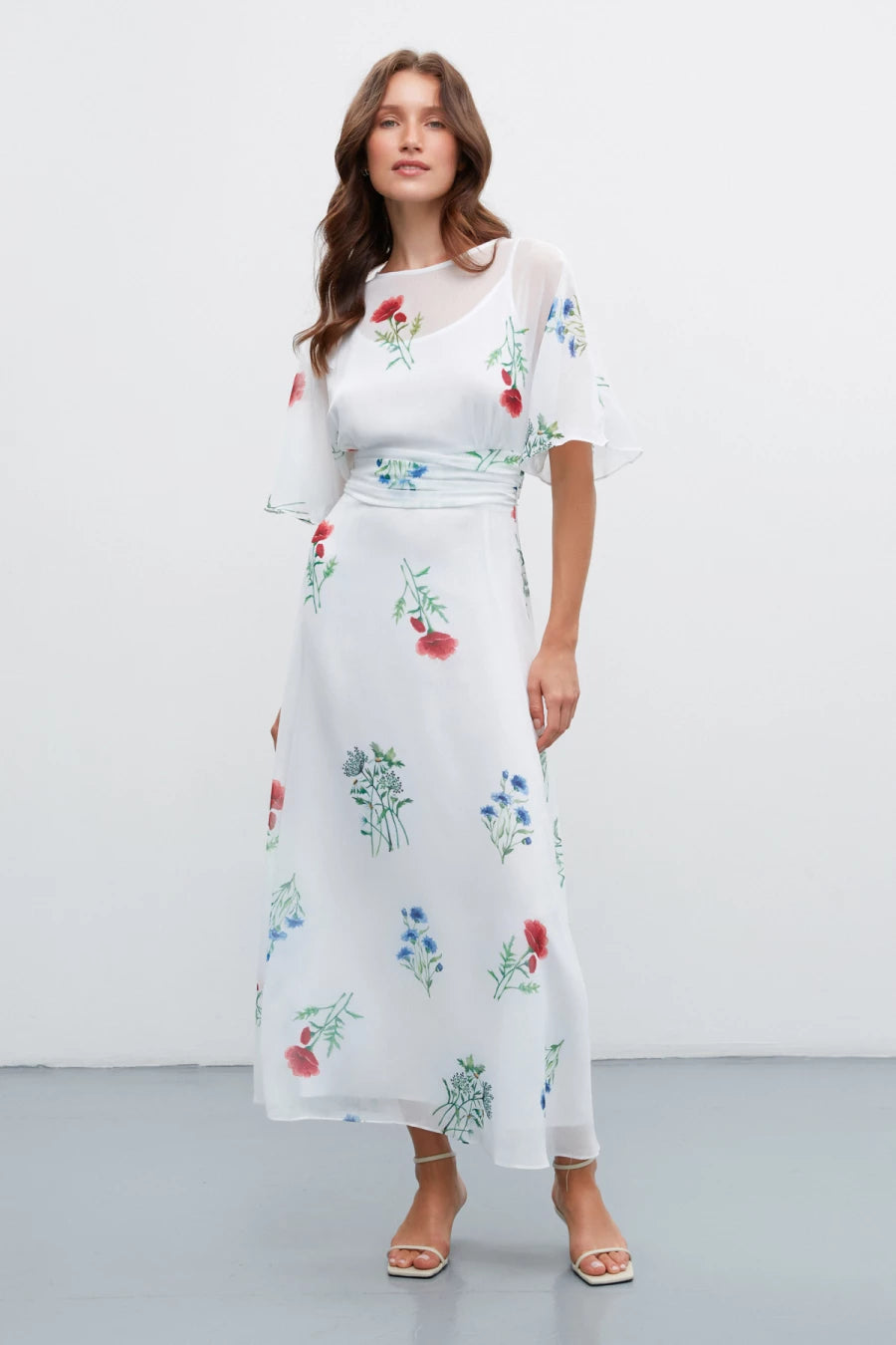 Milky midi dress in the author's print "field flowers" with belt