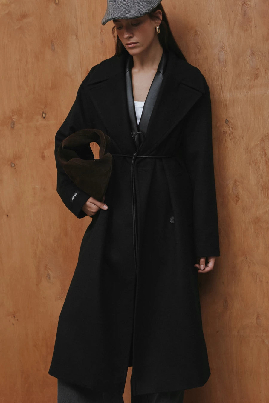 Black straight-cut double-breasted coat with wool