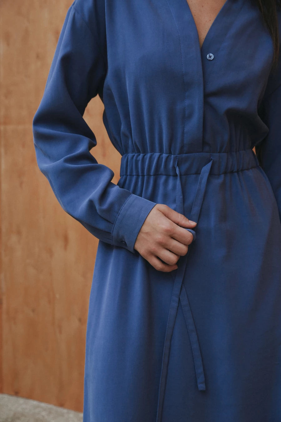 Blue midi dress with elastic band with viscose