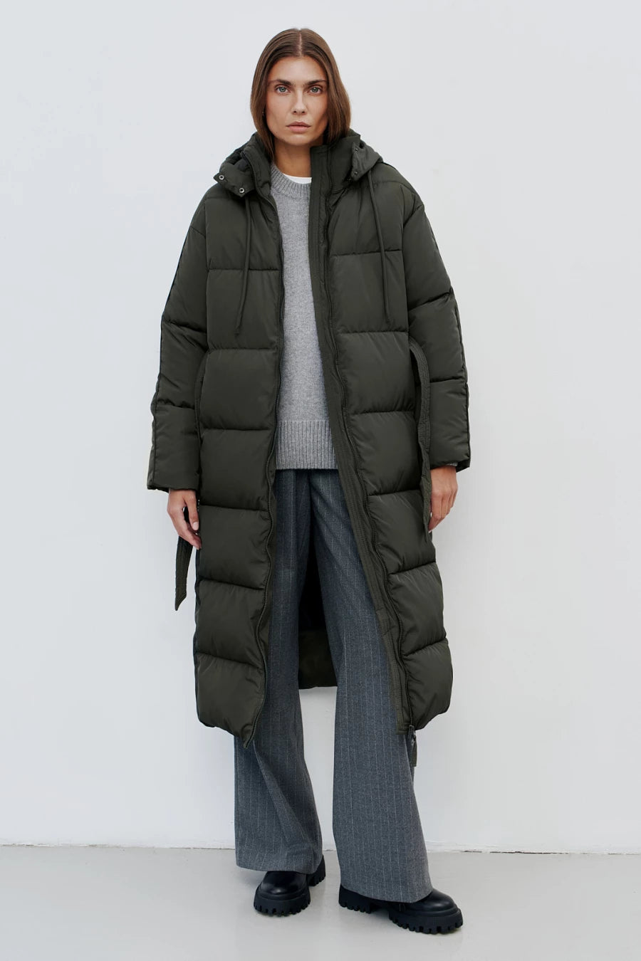 Khaki long quilted coat with insulation