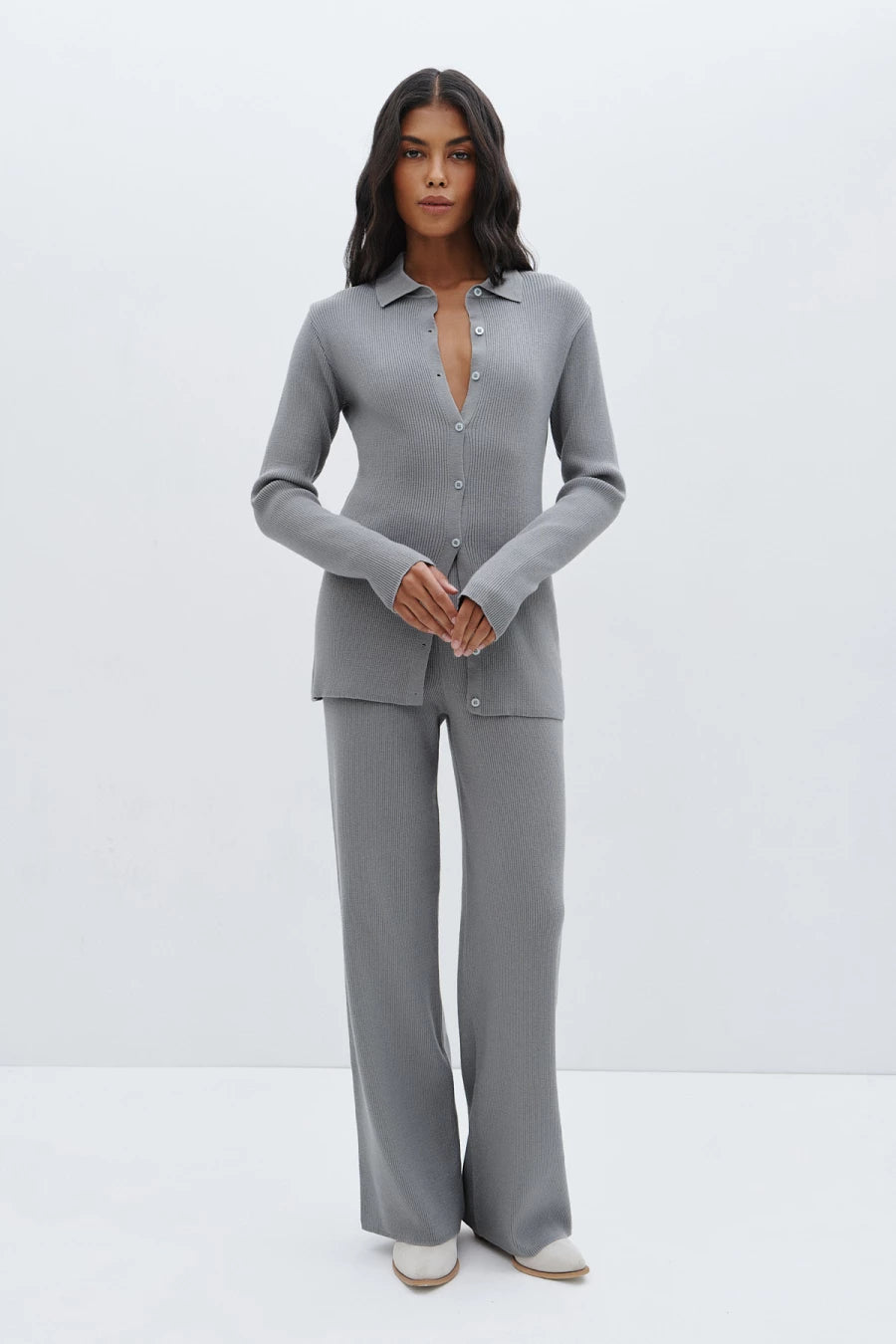 Gray loose-fitting high-rise knitted trousers