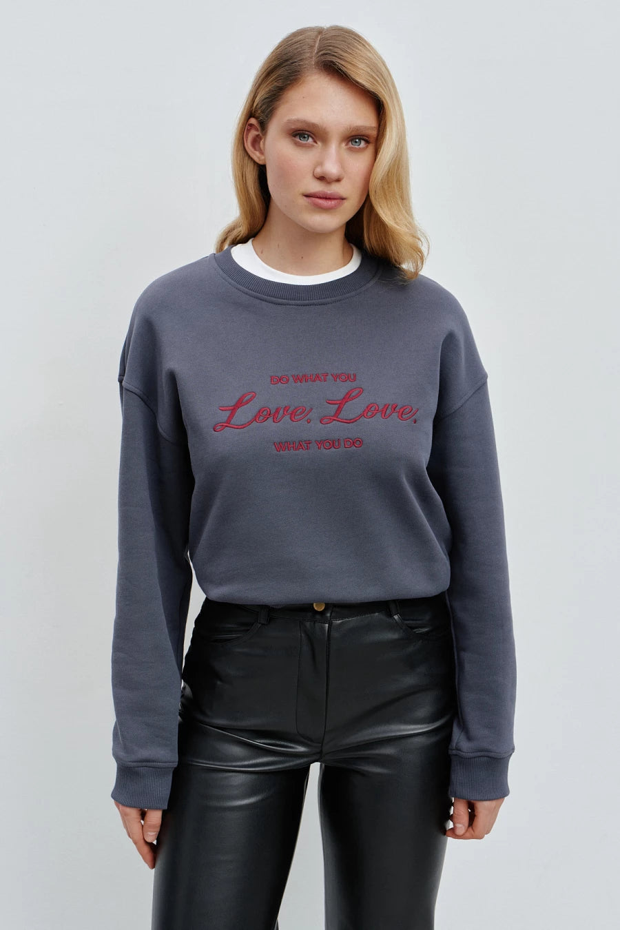 Graphite fleece sweatshirt "Do what you love"